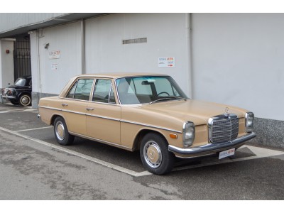 Mercedes 220 D /8 Berlina